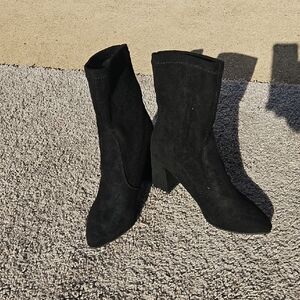 SHEIN Black Heeled Boots